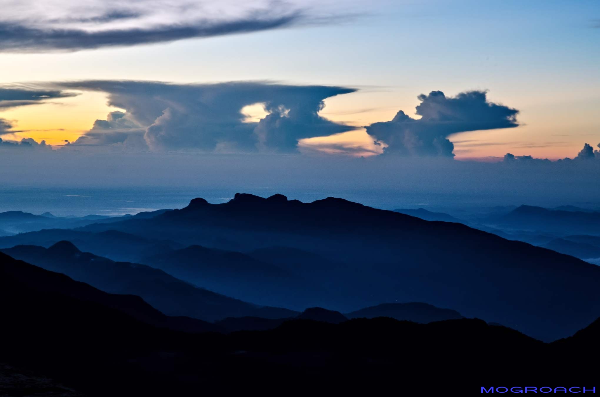 Sri Lanka adam´s peak sonnenaufgang Mogroach