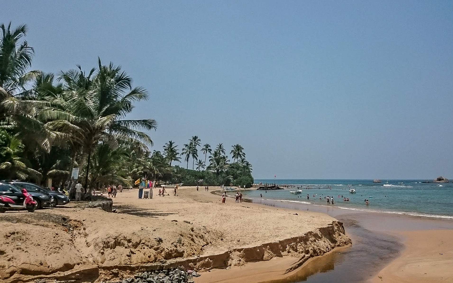 Sri Lanka Beaches Hikkaduwa Mogroach