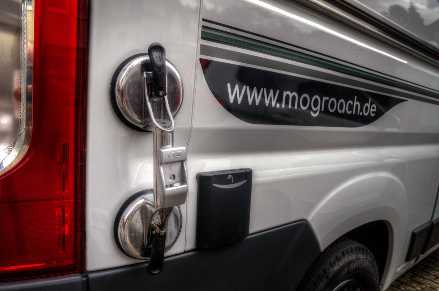 Mogroach Wohnmobil Ausbau Gadget Hack Markisenhalterung